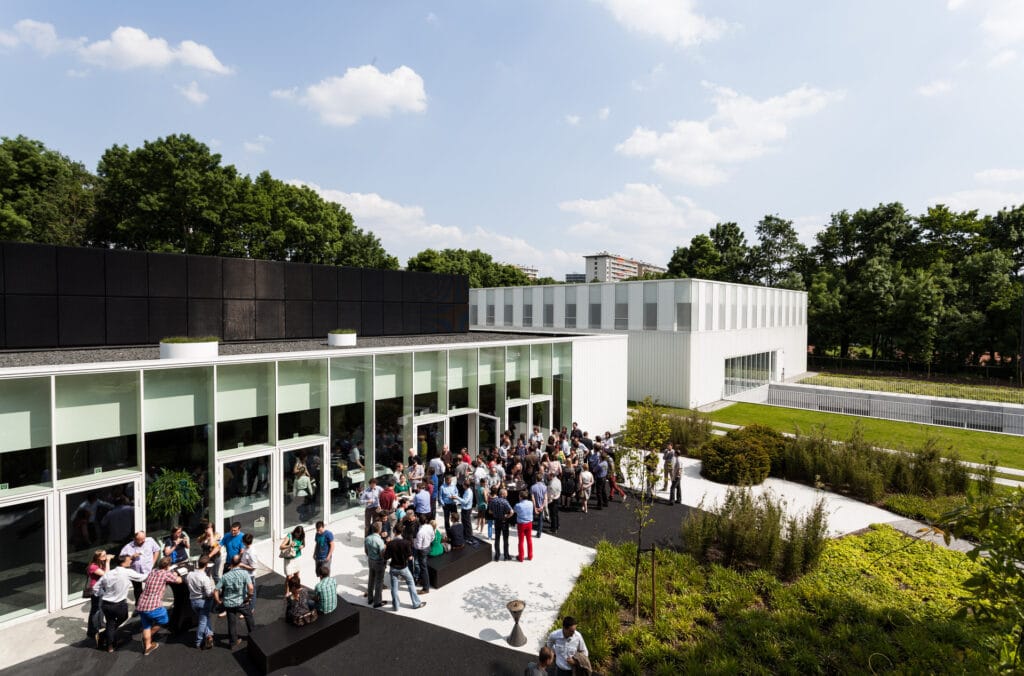 BluePoint Antwerpen - Fairs - Buitenruimte - 1